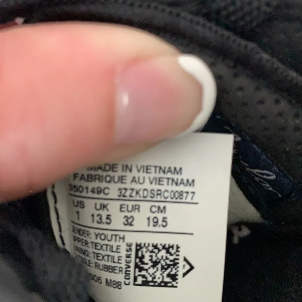 Converse Youth Low-Top Chucks Tennis Shoes Black 1